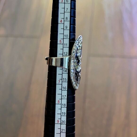 $5 Item! Adjustable Size Leaf and Butterfly Pavé Black and Silver Fashion Ring - Picture 5 of 5